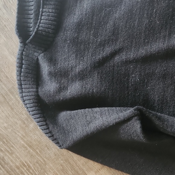 Sweater - Picture 4 of 6